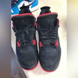 Jordan 4s
